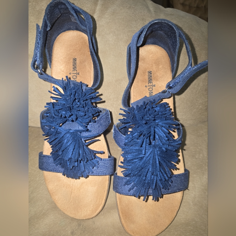 Minnetonka Desi Fringe Wedge Sandal Navy Leather Size 10 - Picture 2 of 11